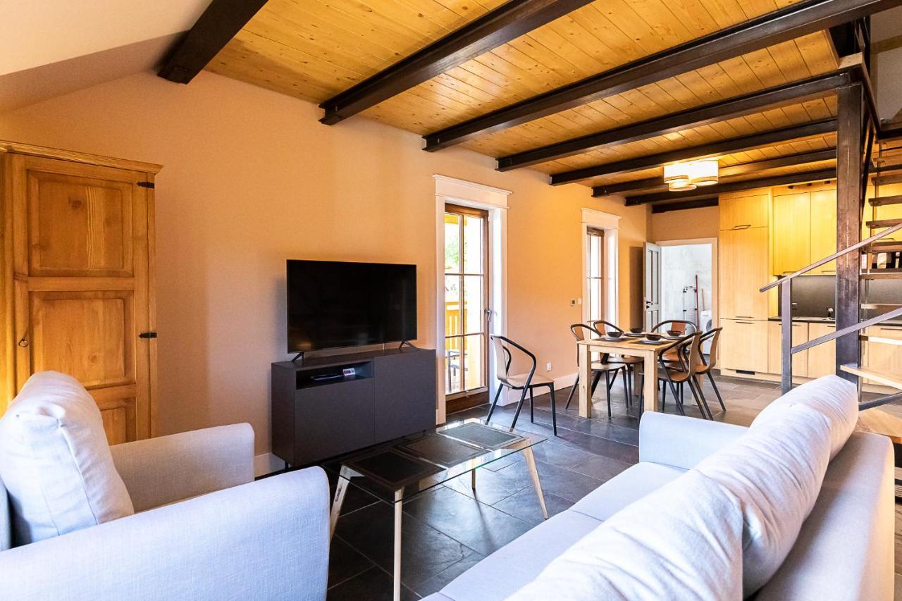 Rentplanet - Apartament Warynskiego シクラルスカ・ポレンバ エクステリア 写真
